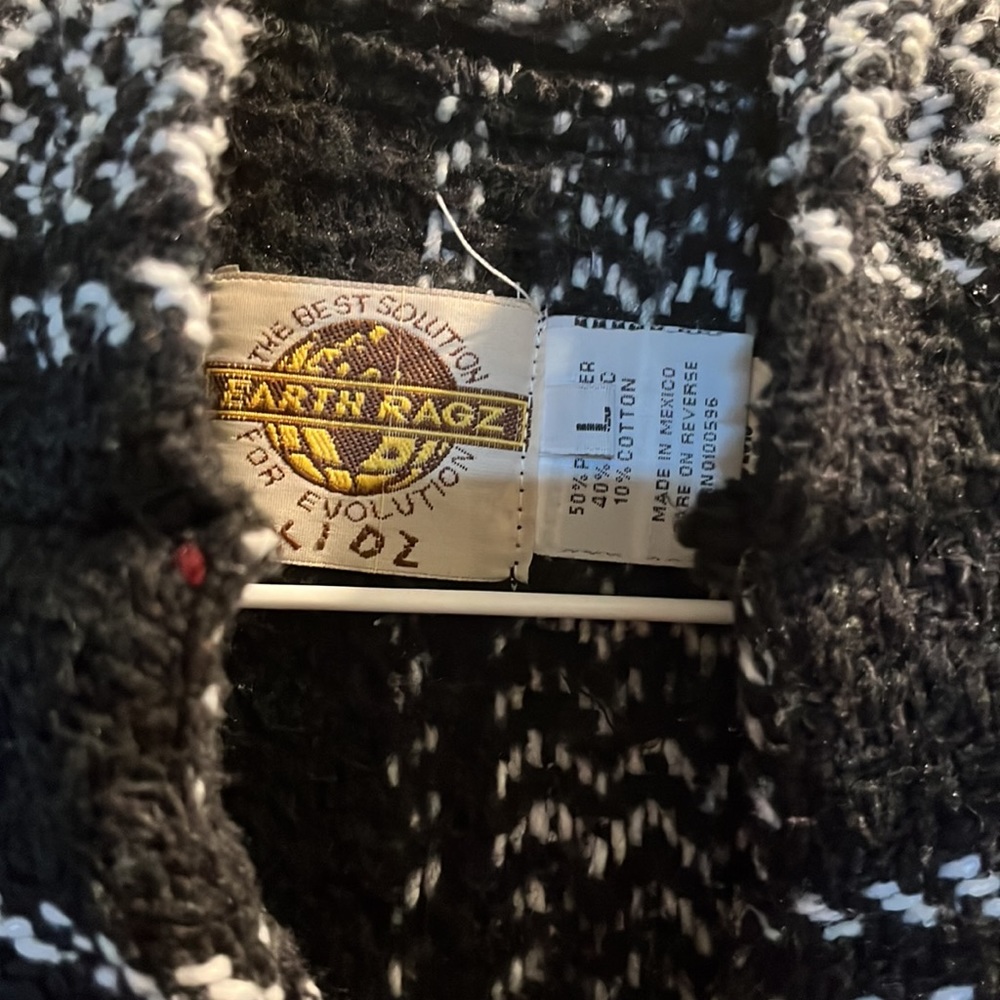 Earth Ragz Pull Over - Picture 2 of 3
